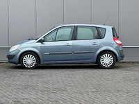 Renault - 2004 - scénic - automaat - 1.6-16v dynam.luxe - 81-nx-bv - afbeelding 11 van  16