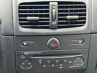 Renault - 2005 - clio - 1.6-16v initiale - automaat - 37-rg-tp - afbeelding 3 van  13