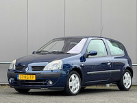 Renault - 2005 - clio - 1.6-16v initiale - automaat - 37-rg-tp - afbeelding 1 van  13