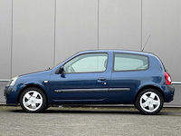 Renault - 2005 - clio - 1.6-16v initiale - automaat - 37-rg-tp - afbeelding 6 van  13