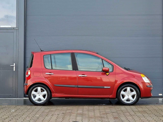 Renault - 2005 - modus - 1.6-16v initiale - 06-rb-dv - afbeelding 13 van  18
