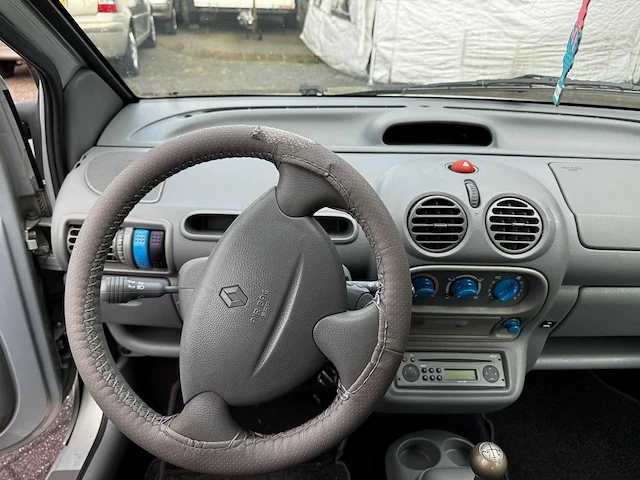 Renault - 2005 - twingo - 1.2-16v kenzo quick5 automaat - 94-rb-ds - afbeelding 8 van  8