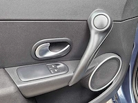 Renault - 2006 - clio - 1.4-16v dynam.luxe - 47-td-pl - afbeelding 2 van  19