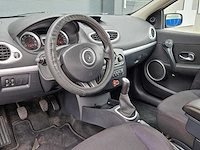 Renault - 2006 - clio - 1.4-16v dynam.luxe - 47-td-pl - afbeelding 3 van  19