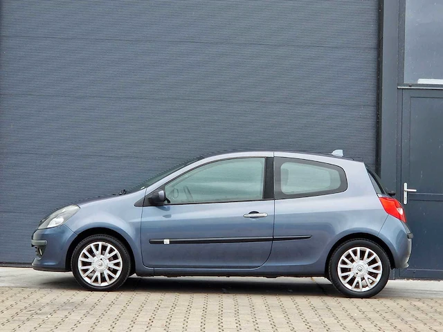 Renault - 2006 - clio - 1.4-16v dynam.luxe - 47-td-pl - afbeelding 14 van  19
