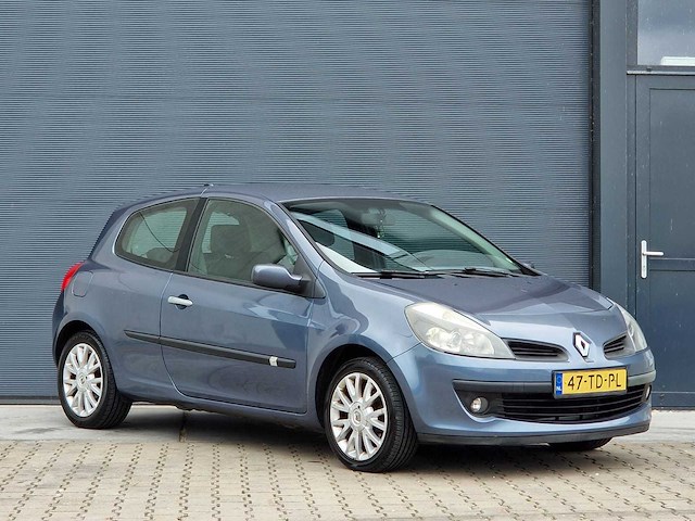 Renault - 2006 - clio - 1.4-16v dynam.luxe - 47-td-pl - afbeelding 13 van  19