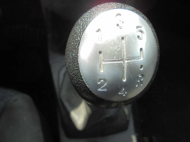 Renault - 2007 - clio - 1.2-16v bns line - 50-zb-hs - afbeelding 2 van  12