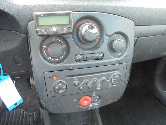 Renault - 2007 - clio - 1.2-16v bns line - 50-zb-hs - afbeelding 3 van  12
