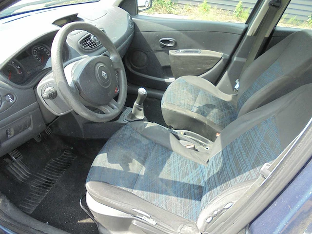 Renault - 2007 - clio - 1.2-16v bns line - 50-zb-hs - afbeelding 9 van  12
