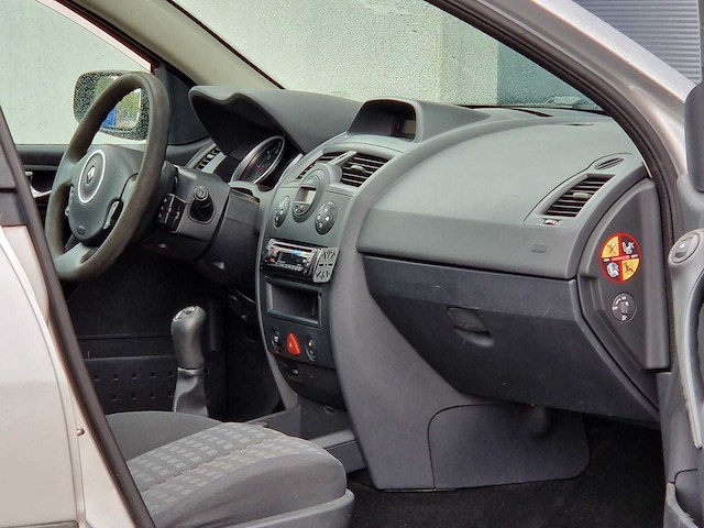 Renault - 2007 - mégane grand tour - 1.6-16v business l. - 14-tx-fx - afbeelding 15 van  24