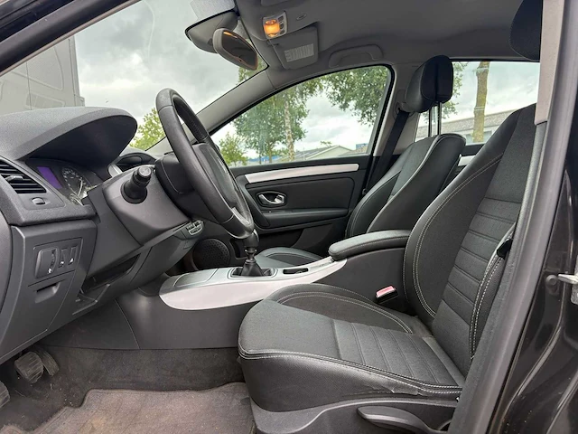 Renault - 2008 - laguna estate - 2.0 16v dynamique - 70-zk-fz - afbeelding 8 van  19