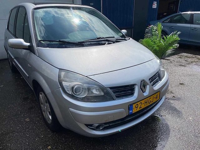 Renault - 2008 - scénic - 1.6-16v business l. - 92-hgj-4 - afbeelding 12 van  27