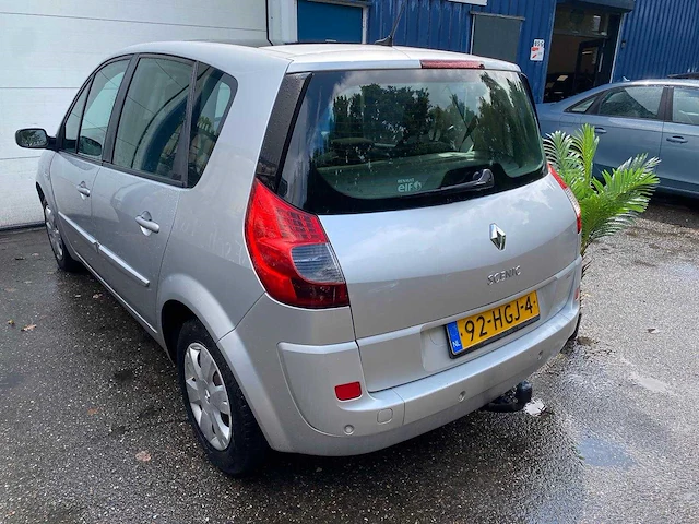 Renault - 2008 - scénic - 1.6-16v business l. - 92-hgj-4 - afbeelding 23 van  27