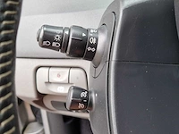 Renault - 2008 - scénic - 1.6-16v tech line - 13-zp-vs - afbeelding 5 van  23
