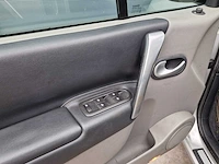 Renault - 2008 - scénic - 1.6-16v tech line - 13-zp-vs - afbeelding 10 van  23