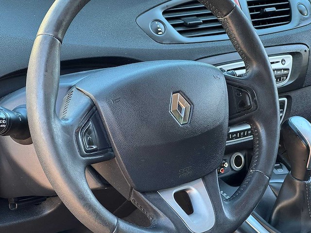 Renault - 2010 - grand scénic - 2.0 celsium - automaat - 37-lsr-8 - afbeelding 2 van  20