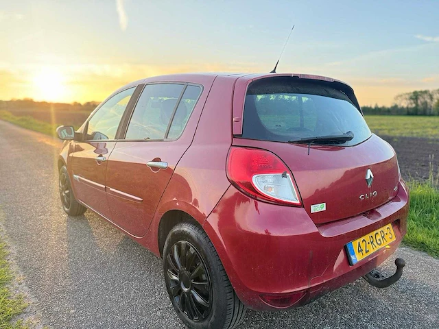 Renault - 2011 - clio - 1.5 dci parisienne - 42-rgr-3 - afbeelding 4 van  10