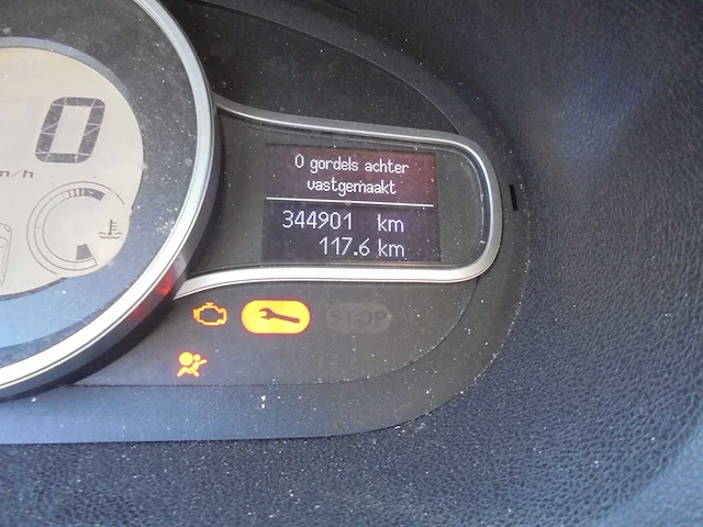 Renault - 2011 - mégane estate - 1.6 authentique lpg/g3 - 08-phr-3 - afbeelding 3 van  13