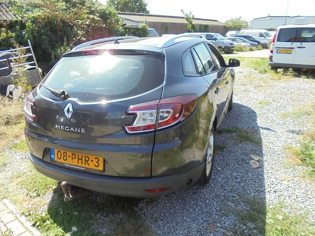 Renault - 2011 - mégane estate - 1.6 authentique lpg/g3 - 08-phr-3 - afbeelding 7 van  13