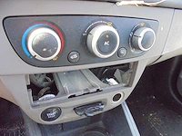 Renault - 2011 - mégane estate - 1.6 authentique lpg/g3 - 08-phr-3 - afbeelding 13 van  13