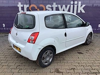 Renault - 2011 - twingo - 1.5 dci night & day - personenauto - afbeelding 6 van  11