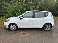 Renault - 2013 - scénic - 1.2 tce bose - xk-240-t - afbeelding 5 van  12