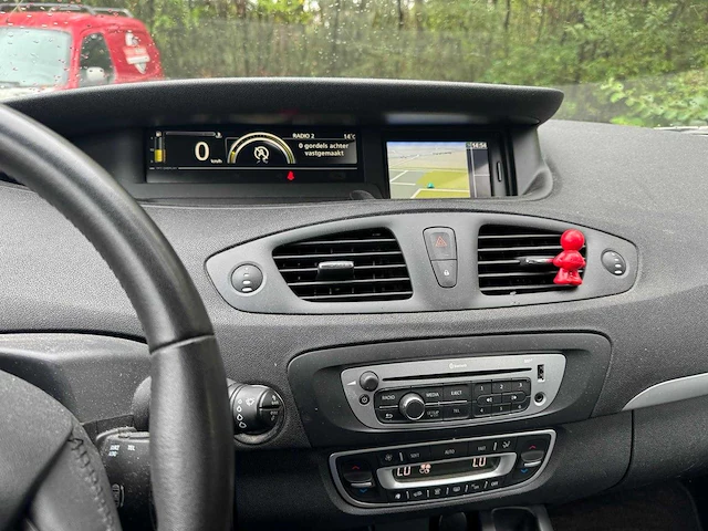 Renault - 2013 - scénic - 1.2 tce bose - xk-240-t - afbeelding 12 van  12
