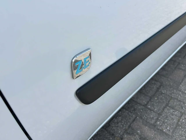 Renault - 2016 - kangoo express - z.e. electric - afbeelding 16 van  20