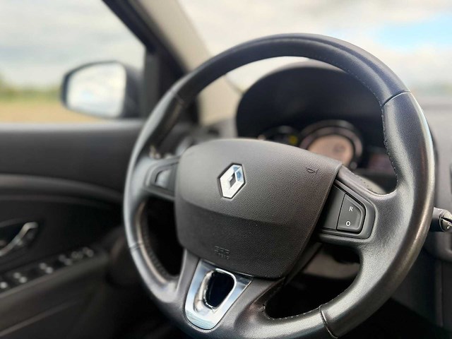 Renault - 2016 - mégane estate - 1.2 tce limited - jg-223-k - afbeelding 2 van  15