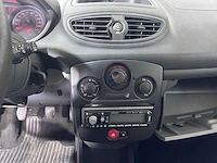 Renault - clio - 1.2-16v authentique - 09-tv-tz - afbeelding 13 van  18