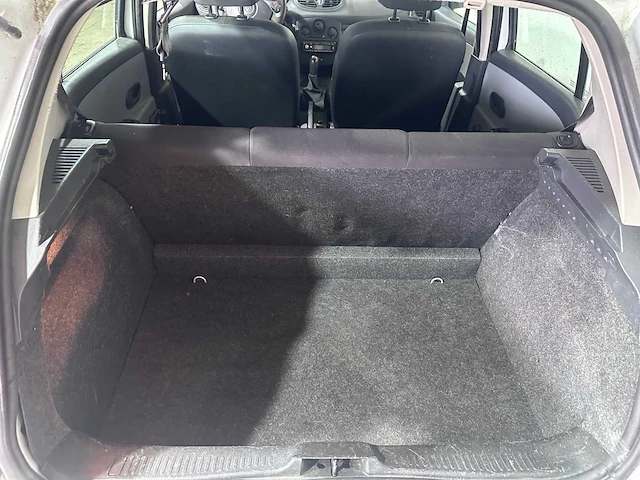 Renault - clio - 1.2-16v authentique - 09-tv-tz - afbeelding 16 van  18