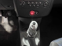 Renault - clio - 1.2-16v authentique - 67-sl-kf - afbeelding 5 van  17