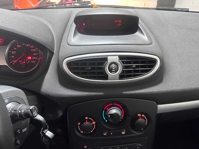 Renault - clio - 1.2-16v collection - 89-hxj-9 - afbeelding 5 van  19