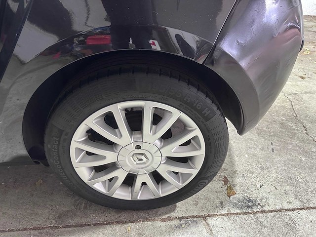 Renault - clio - 1.2-16v collection - 89-hxj-9 - afbeelding 9 van  19