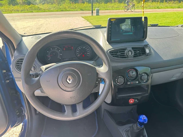 Renault - clio - 1.2-16v expression - 93-tv-fp - 2007 - afbeelding 4 van  23