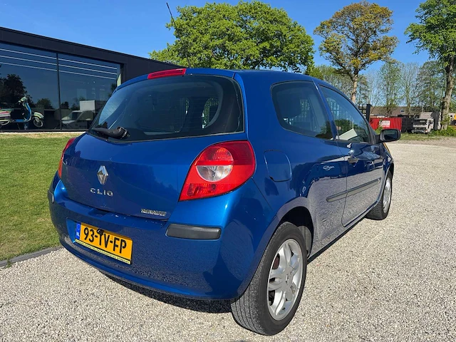 Renault - clio - 1.2-16v expression - 93-tv-fp - 2007 - afbeelding 11 van  23