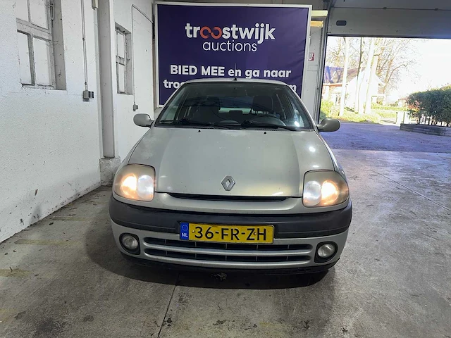 Renault - clio - 1.4-16v rt - 36-fr-zh - afbeelding 20 van  21