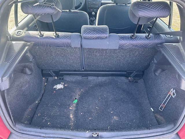 Renault - clio - 1.6-16v privilège - 24-ls-zn - afbeelding 2 van  12