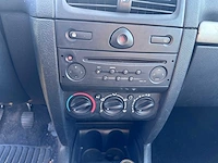 Renault - clio - 1.6-16v privilège - 24-ls-zn - afbeelding 3 van  12