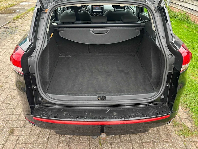 Renault - clio estate - 0.9 tce dynamique - car - 2015 - afbeelding 18 van  31
