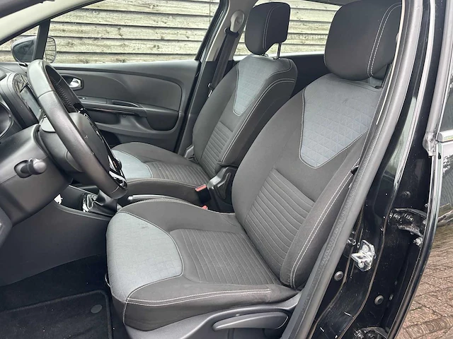 Renault - clio estate - 0.9 tce dynamique - car - 2015 - afbeelding 28 van  31