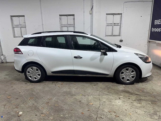 Renault - clio estate - 1.5 dci - 3-trp-57 - afbeelding 16 van  19