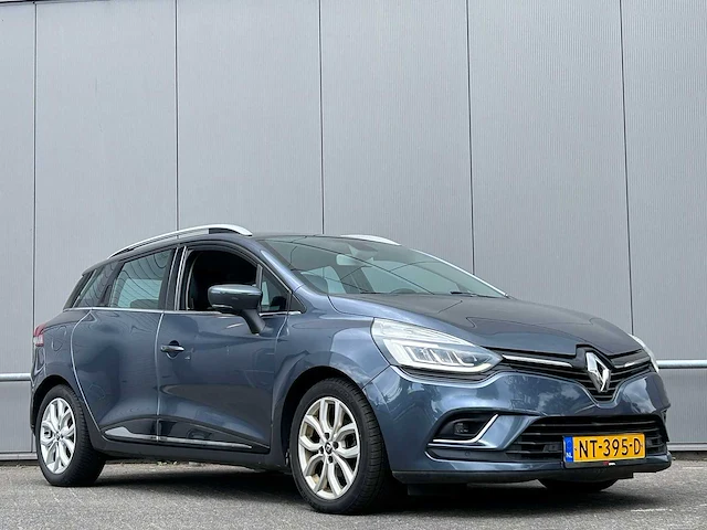 Renault - clio estate - 1.5 dci intens - nt-395-d - 2017 - afbeelding 17 van  23