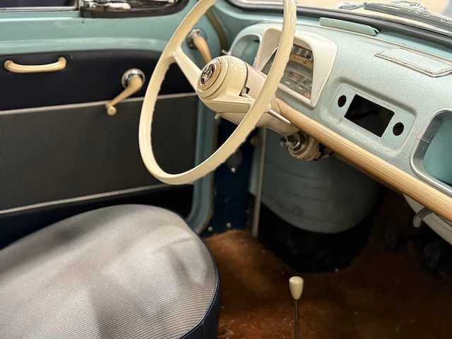 Renault - dauphine - oldtimer - 1958 - afbeelding 10 van  40
