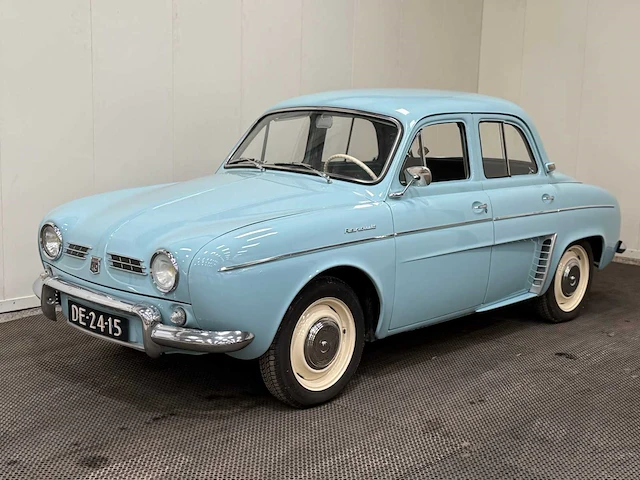 Renault - dauphine - oldtimer - 1958 - afbeelding 1 van  40