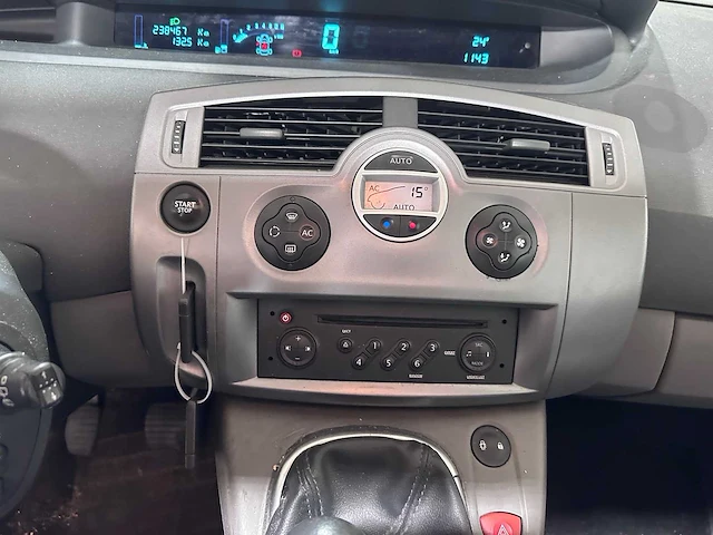 Renault - grand scénic - 2.0-16v business l. - 35-xx-dp - afbeelding 3 van  17