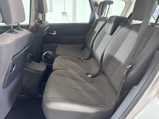 Renault - grand scénic - 2.0-16v business l. - 35-xx-dp - afbeelding 5 van  17