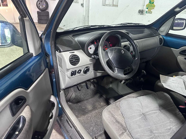 Renault - kangoo - 1.2-16v privilège - 89-lz-sk - afbeelding 2 van  22