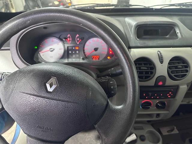 Renault - kangoo - 1.2-16v privilège - 89-lz-sk - afbeelding 3 van  22