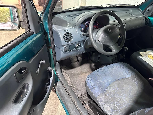 Renault - kangoo - 1.4 rte - 29-hf-xx - afbeelding 17 van  17